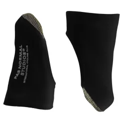 Copripunta Pas Normal Studios Logo - Nero