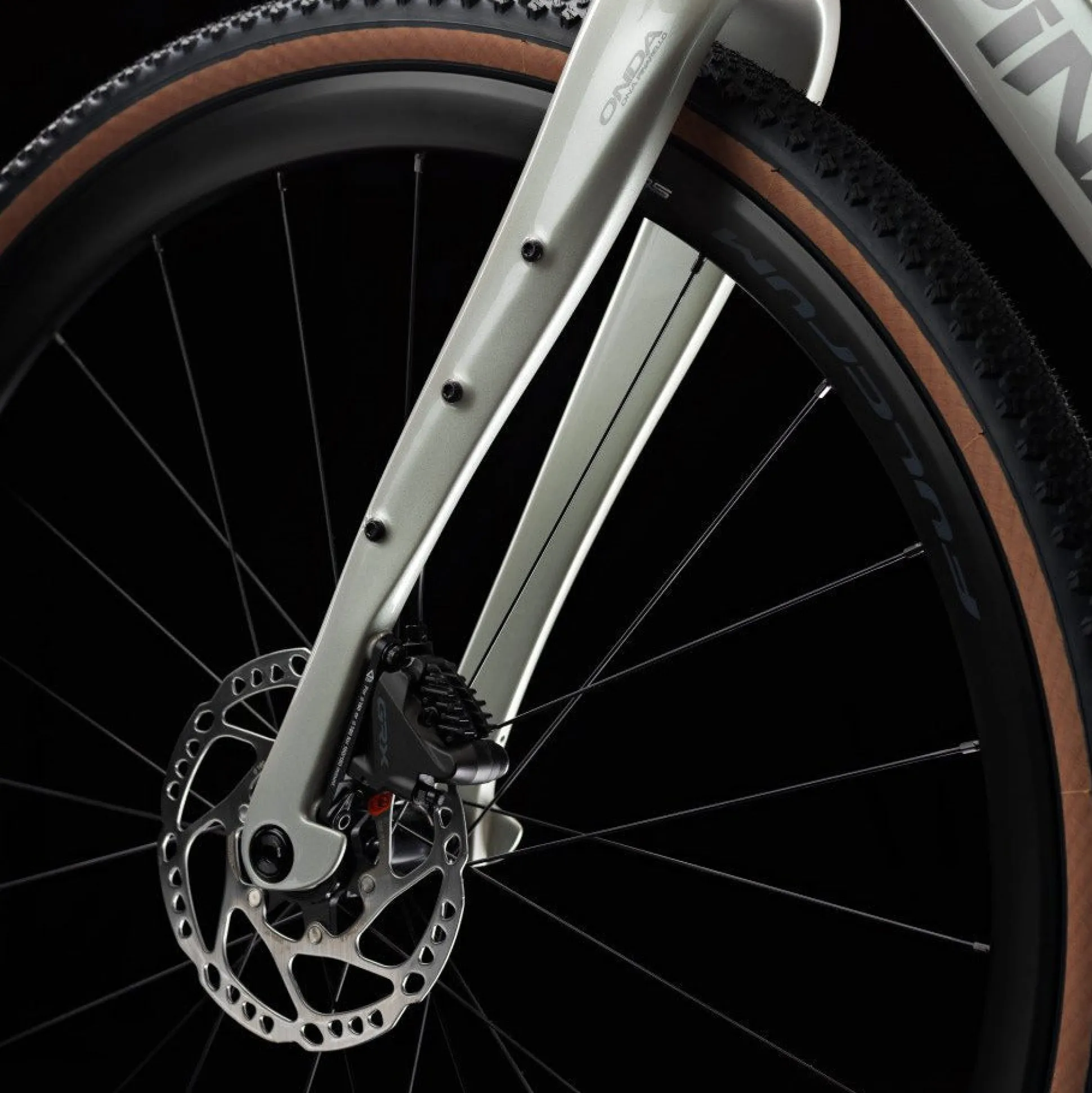 Pinarello Grevil F1 GRX610 Fulcrum Soniq - Grigio