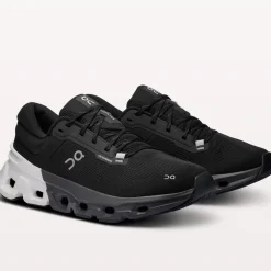 Scarpe On Cloudflyer 5 - Nero bianco